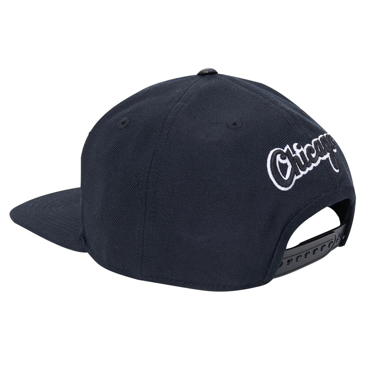 Pro Standard - Chicago White Sox Classic Chenille Wool Snapback Hat