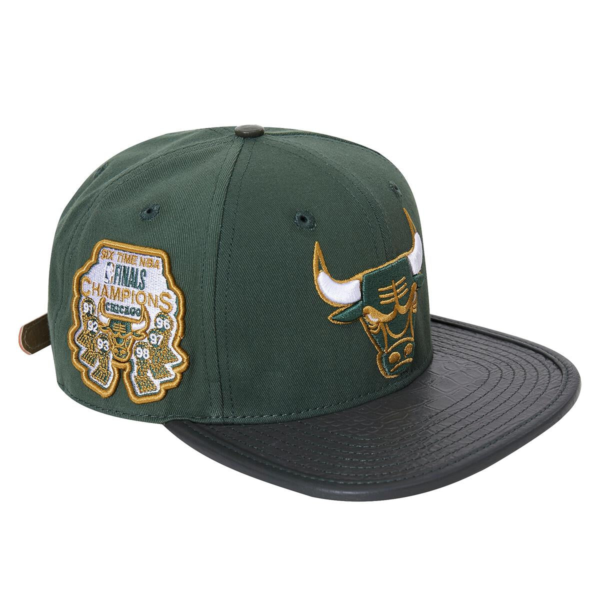 Pro Standard - Chicago Bulls Gator Visor Strapback Hat