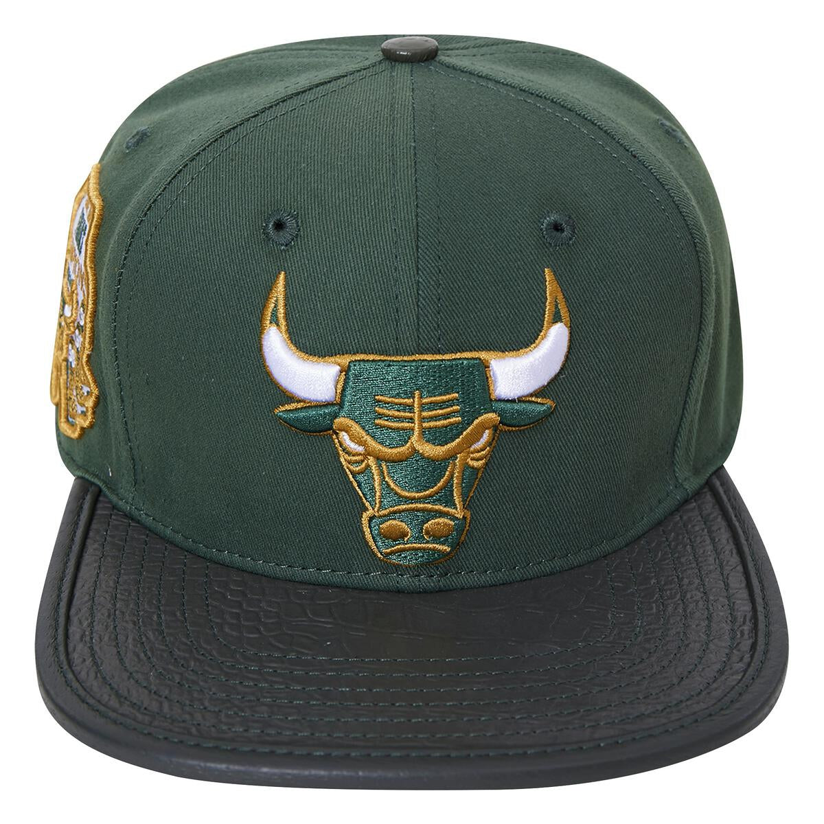 Pro Standard - Chicago Bulls Gator Visor Strapback Hat