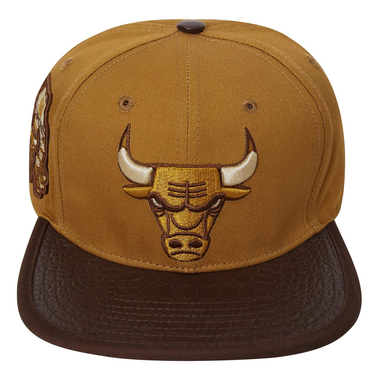 Pro Standard - Chicago Bulls Gator Visor Strapback Hat