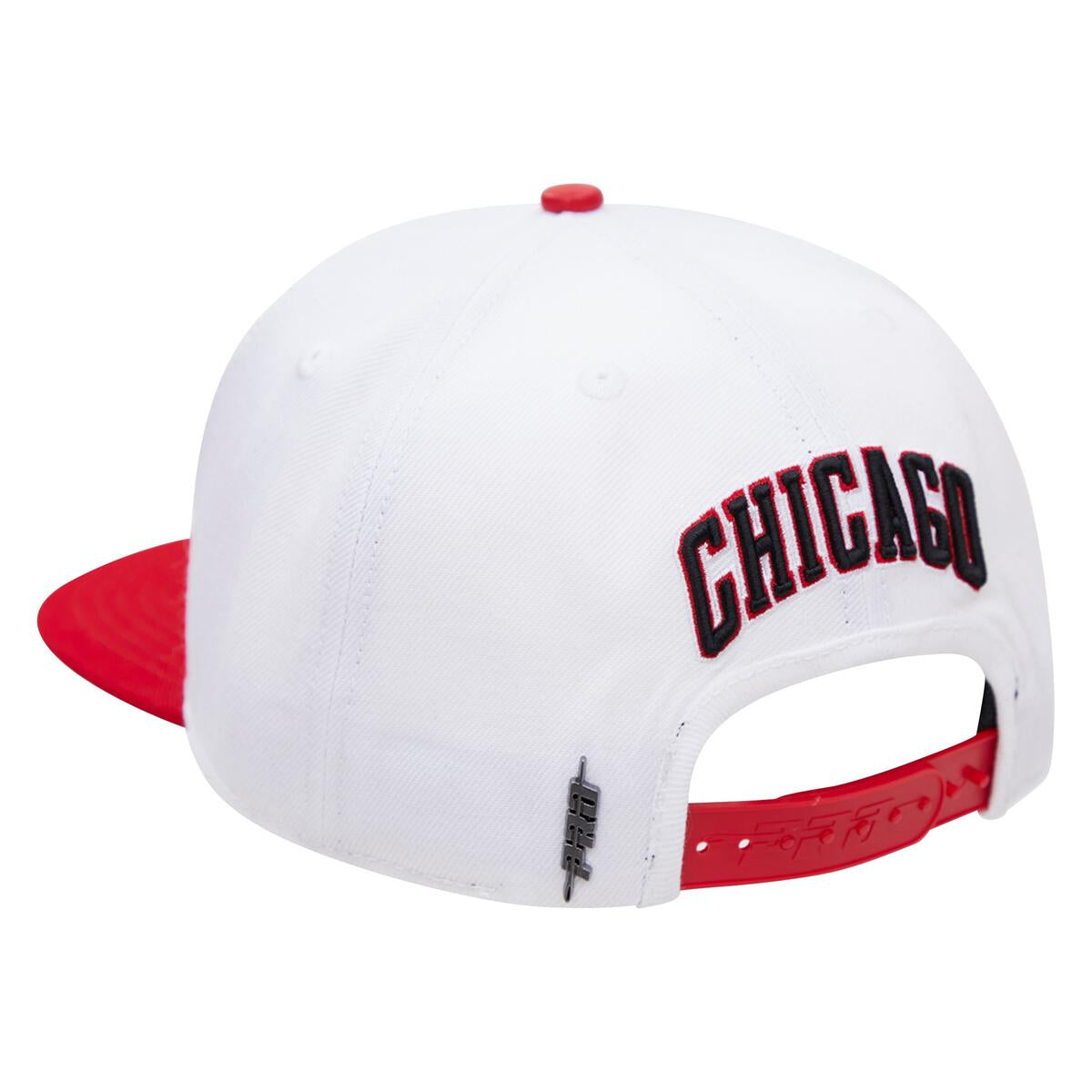 Pro Standard - Chicago Bulls Logo Snapback Hat