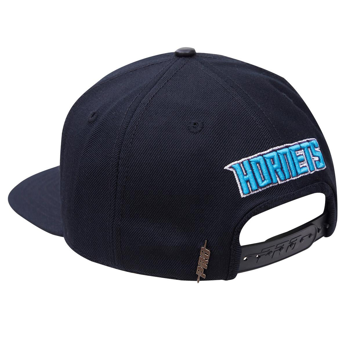 Pro Standard - Charlotte Hornets Logo Snapback Hat