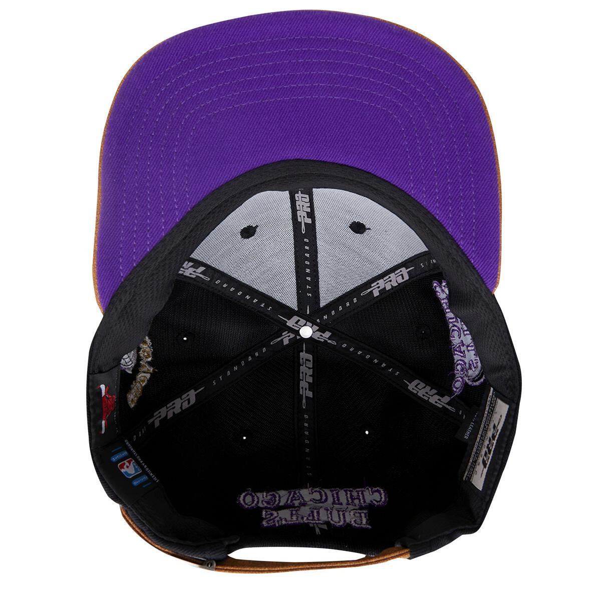 Pro Standard - Chicago Bulls Two Tone Leather Brim Snapback Hat