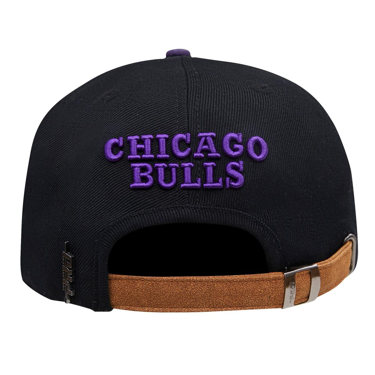 Pro Standard - Chicago Bulls Two Tone Leather Brim Snapback Hat