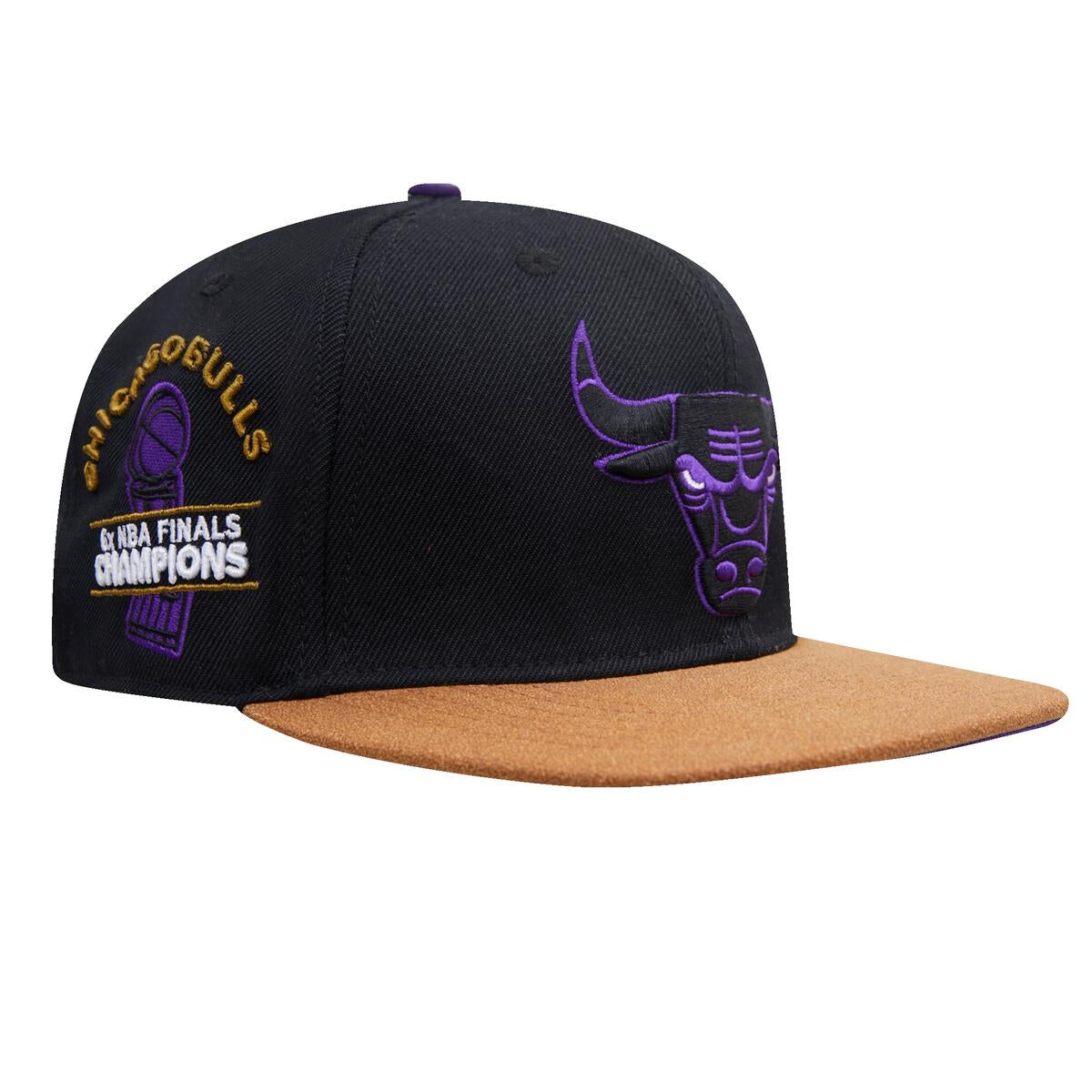 Pro Standard - Chicago Bulls Two Tone Leather Brim Snapback Hat