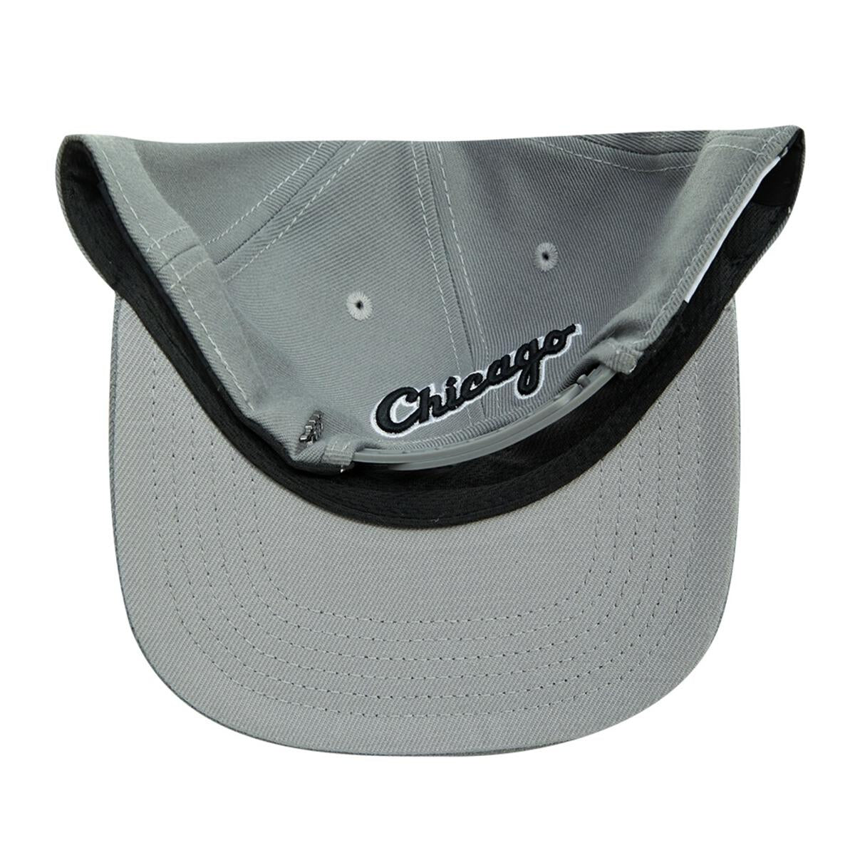 Pro Standard - Chicago White Sox Classic Chenille Wool Snapback Hat