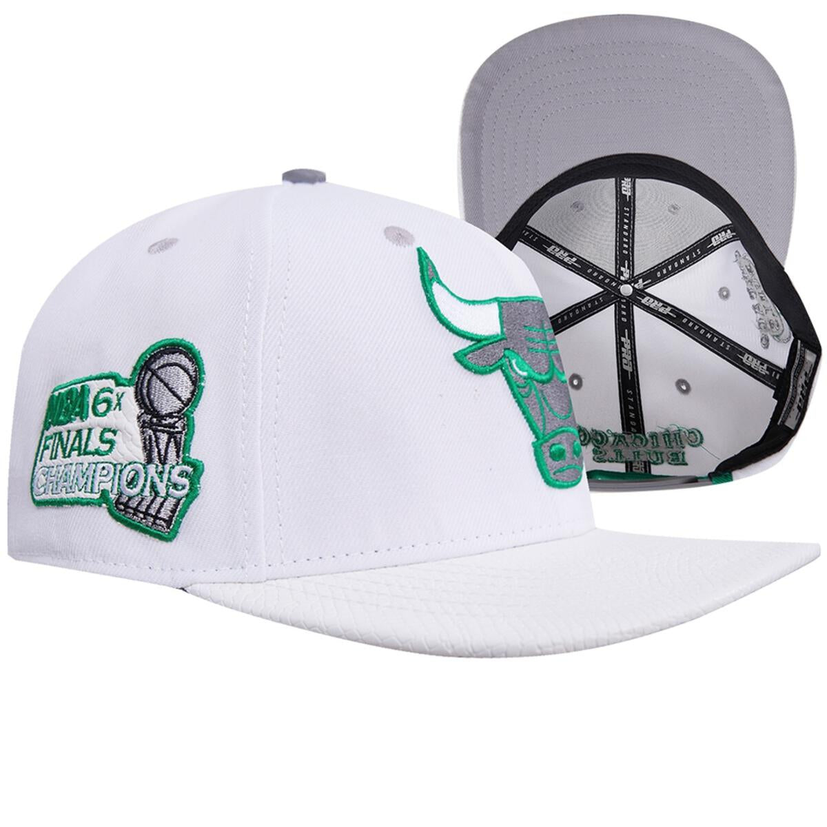 Pro Standard - Chicago Bulls Two Tone Leather Brim Snapback Hat