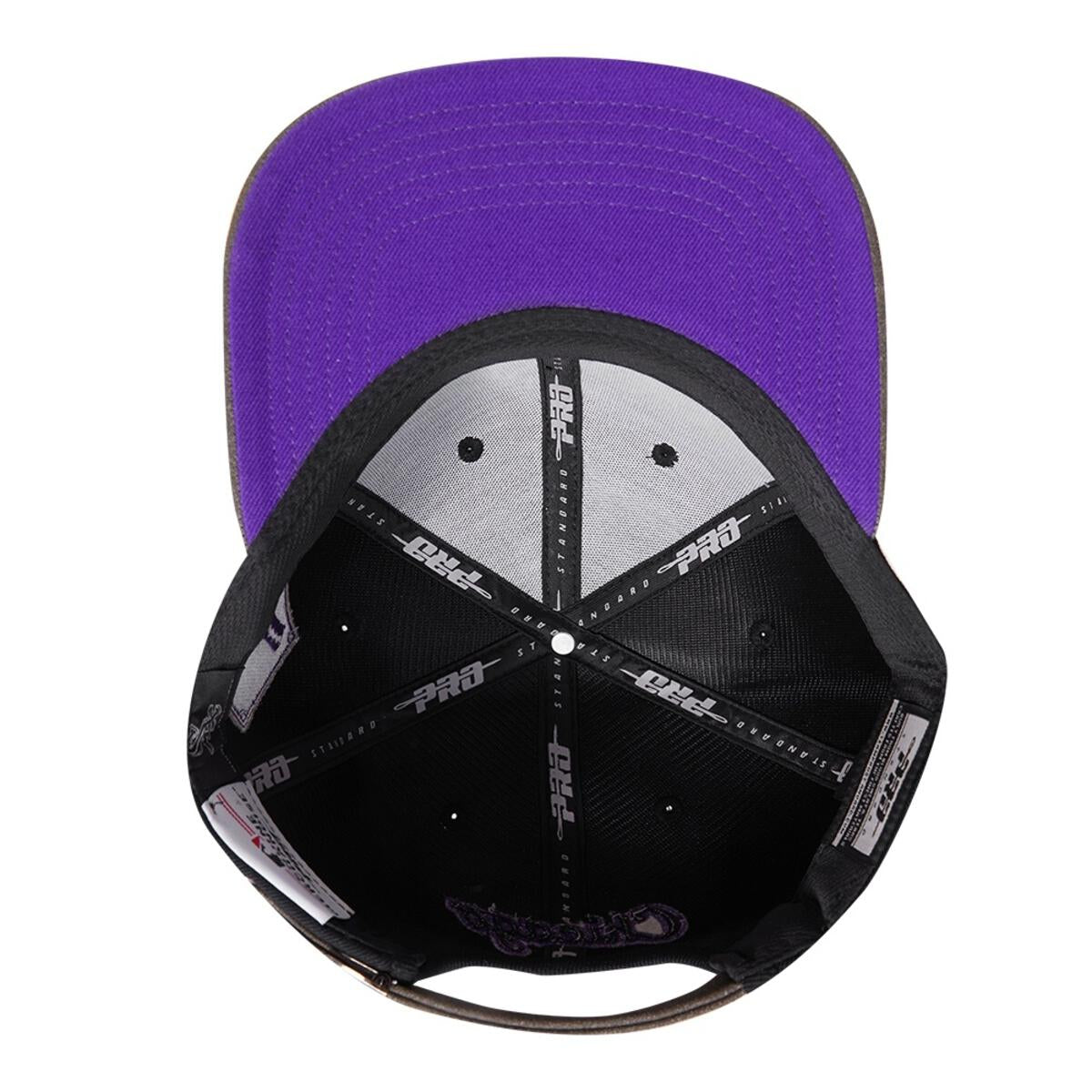 Pro Standard - Chicago White Sox Two Tone Leather Brim Snapback Hat