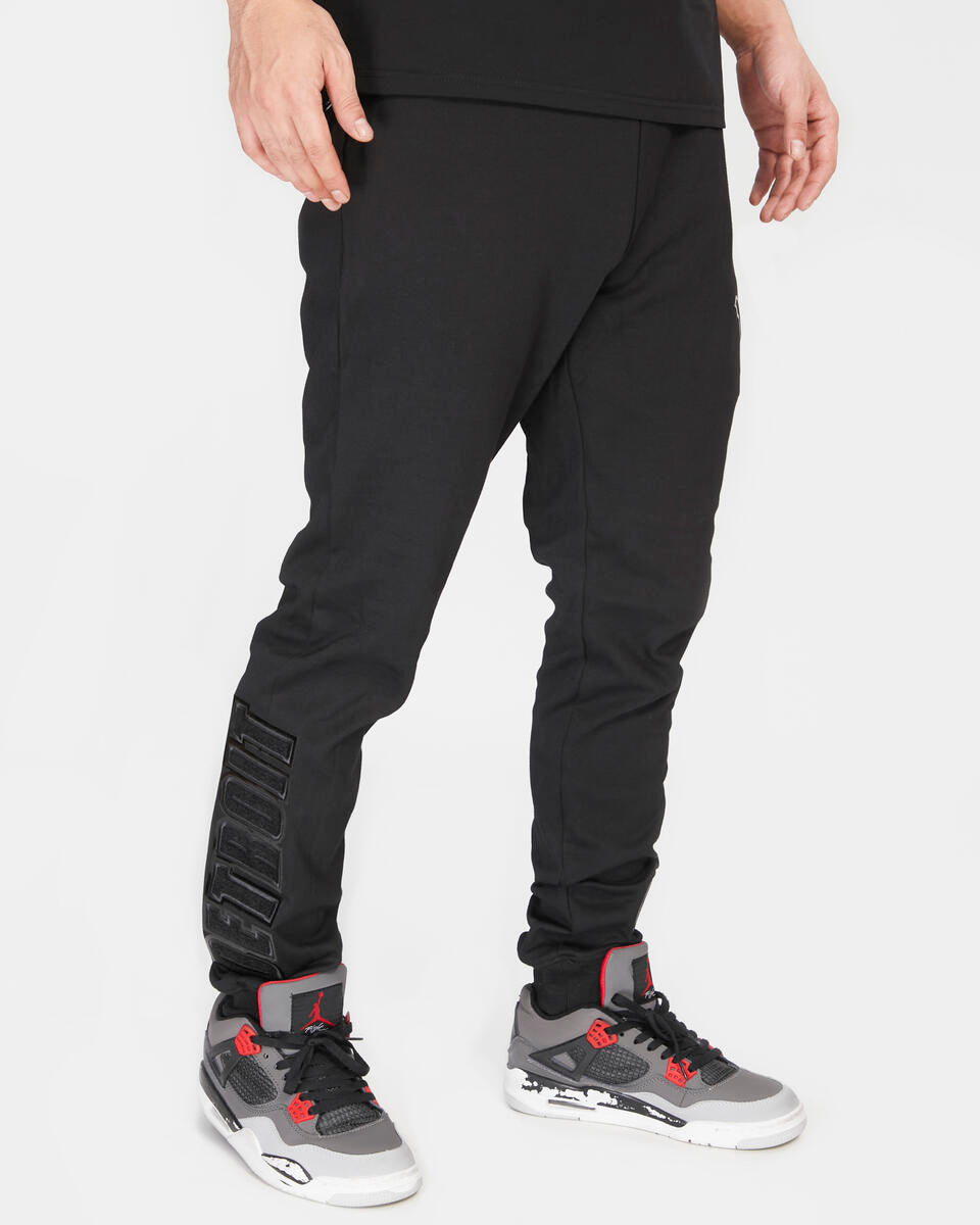 PRO STANDARD- DETROIT LIONS TRIPLE BLACK DK JOGGER