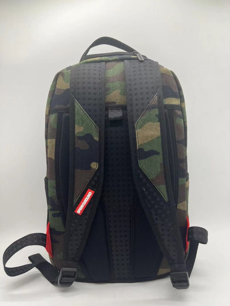 SprayGround SHARK CENTRAL CAMO DLXS BACKPACK (B7163)