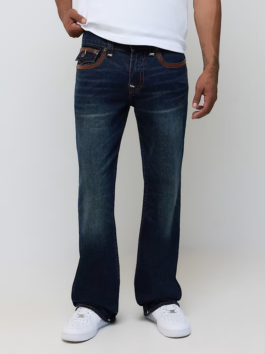 TRUE RELIGION BILLY SUPER FLATLOCK FLAP BOOTCUT JEANS (110602)