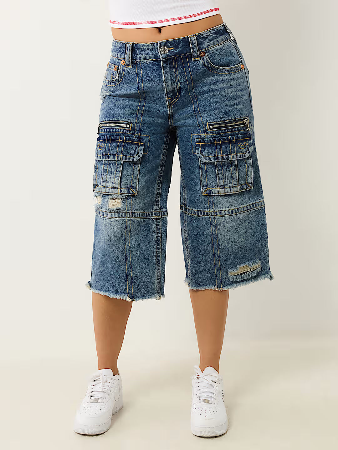 TRUE RELIGION WOMEN'S BOBBI BAGGY CARGO CAPRIS (208772)