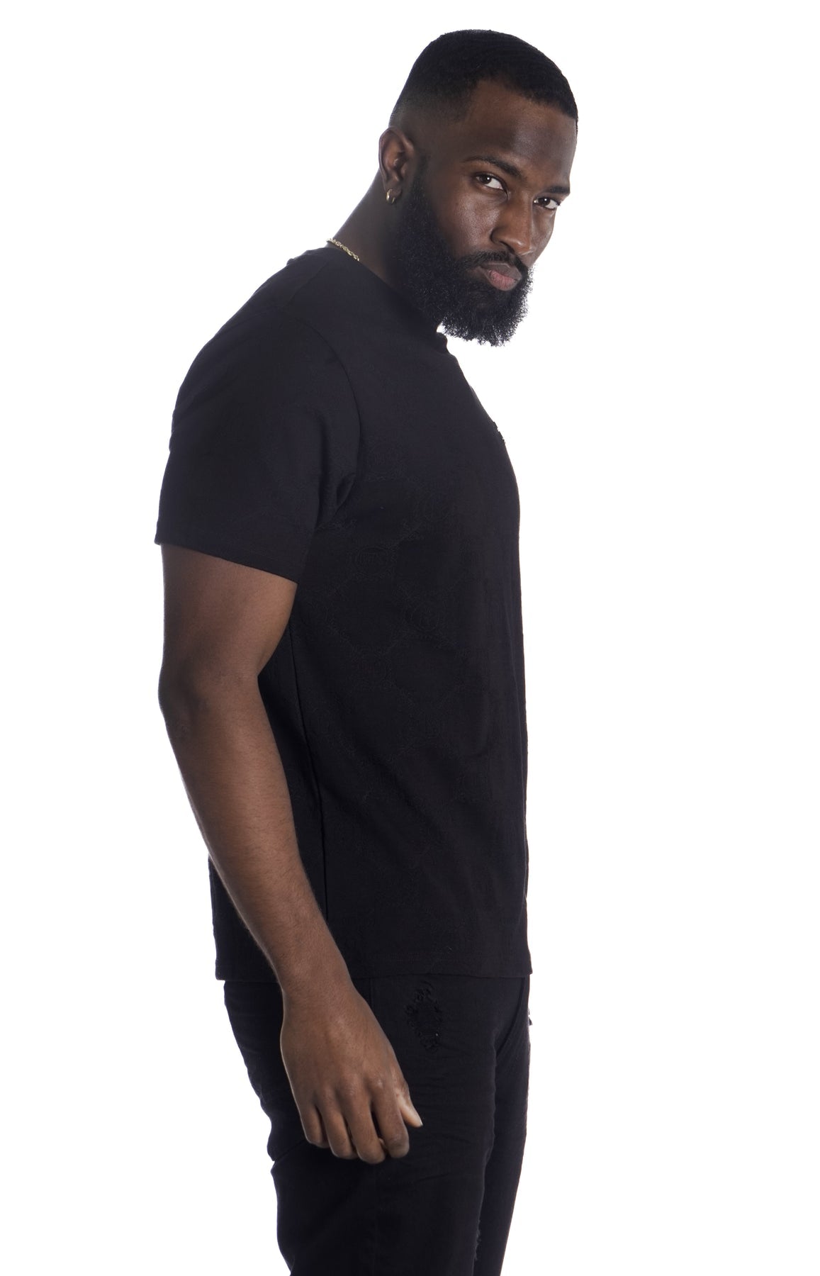 M335 Makobi Caspar Embossed Tee