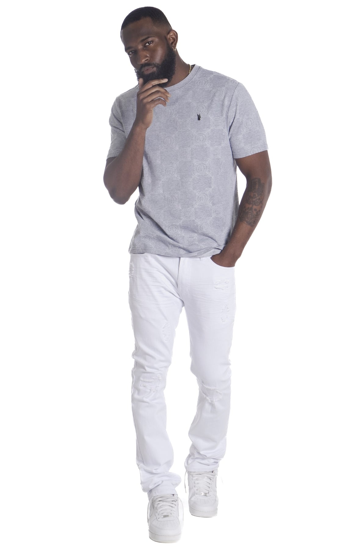 M335 Makobi Caspar Embossed Tee