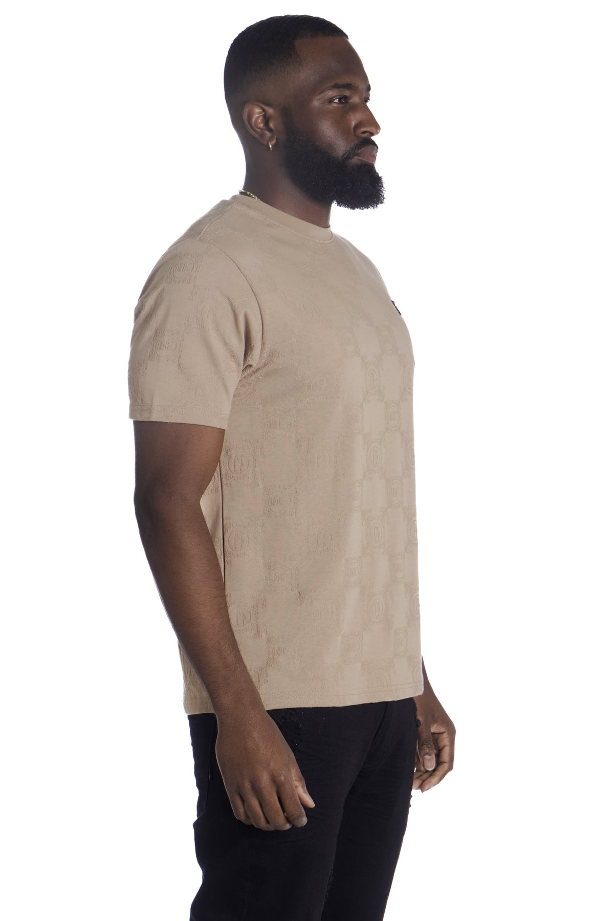 M335 Makobi Caspar Embossed Tee
