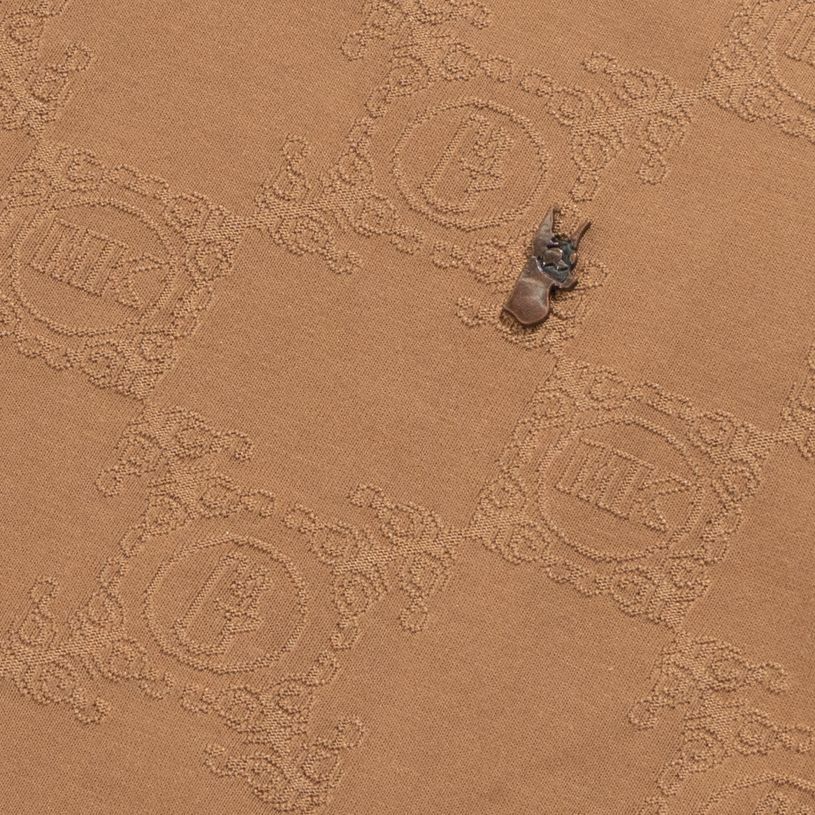 M335 Makobi Caspar Embossed Tee