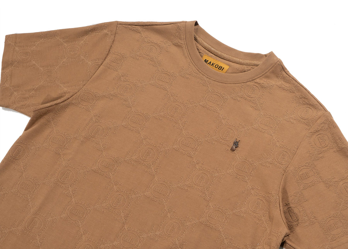 M335 Makobi Caspar Embossed Tee