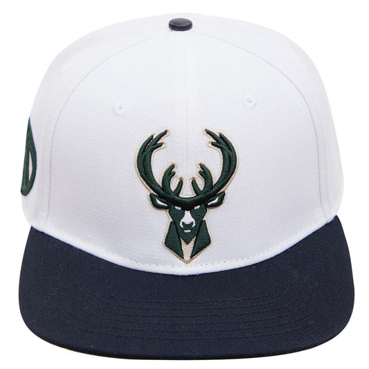 Pro Standard - Milwaukee Bucks Logo Snapback Hat