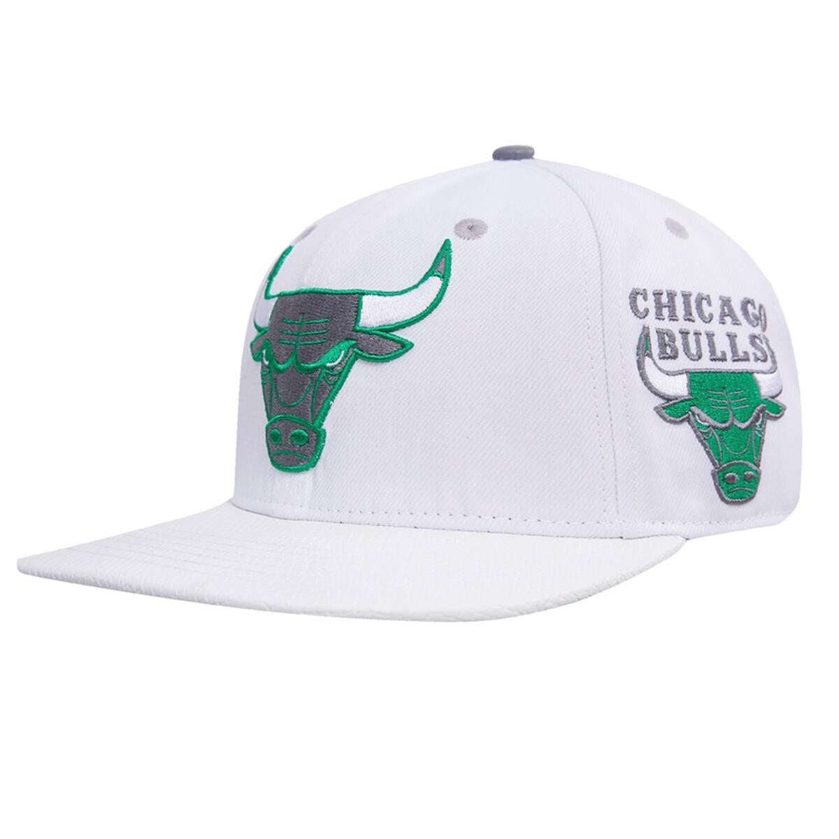 Pro Standard - Chicago Bulls Two Tone Leather Brim Snapback Hat