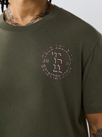 TRUE RELIGION SS STACKED LOGO TEE (110664)