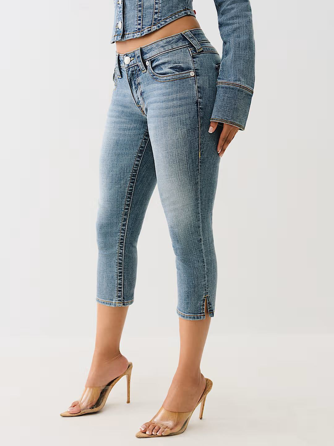 TRUE RELIGION WOMEN'S JENNIE MID RISE FLAP SKINNY CAPRI (208735)