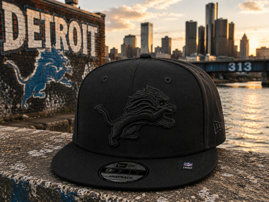 NEW ERA DETROIT LIONS TRIPLE BLACK 9FIFTY SNAPBACK CAP