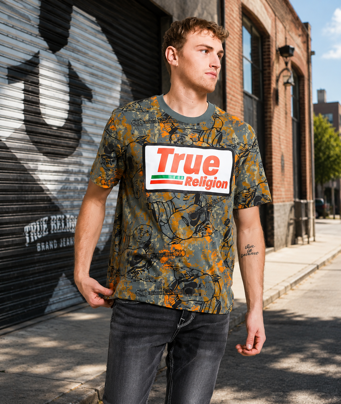 TRUE RELIGION MEN'S BUDDHA CAMO TEE