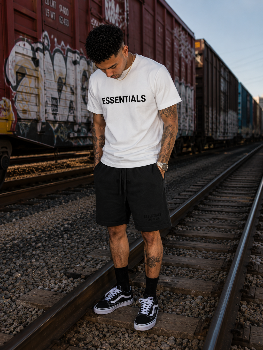 FEAR OF GOD ESSENTIALS TEE
